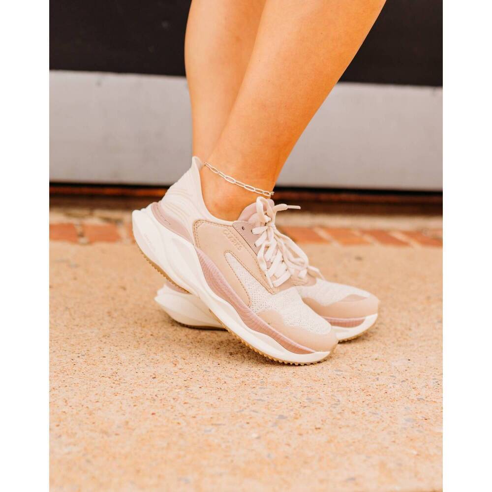 NEW CLARKS women's pace combination sneaker in sand beige